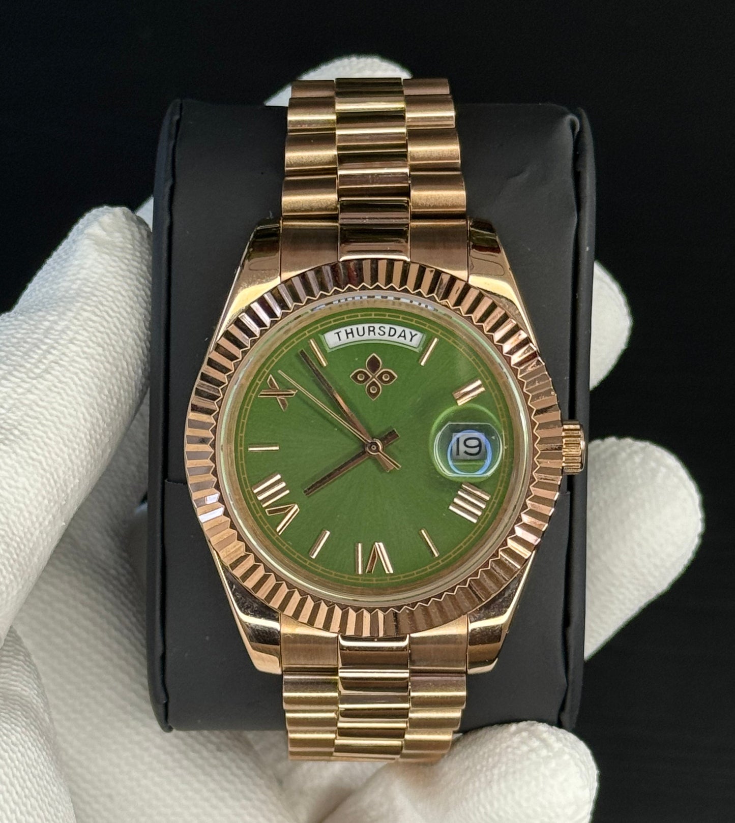 Emerald Rose Gold Roman